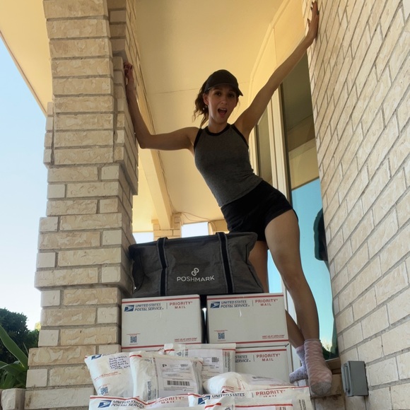 LIKE THIS LISTING TO BE NOTIFIED WHEN I GO LIVE!!!! - Picture 1 of 1